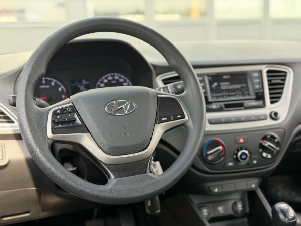 Hyundai Solaris II с пробегом 2019 года, цена 1 330 000 рублей, 44252 км, седан, Автокод Объявления
