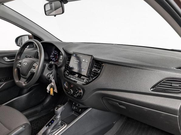 Hyundai Solaris II Рестайлинг с пробегом 2022 года, цена 1 625 000 рублей, 60964 км, седан, Автокод Объявления