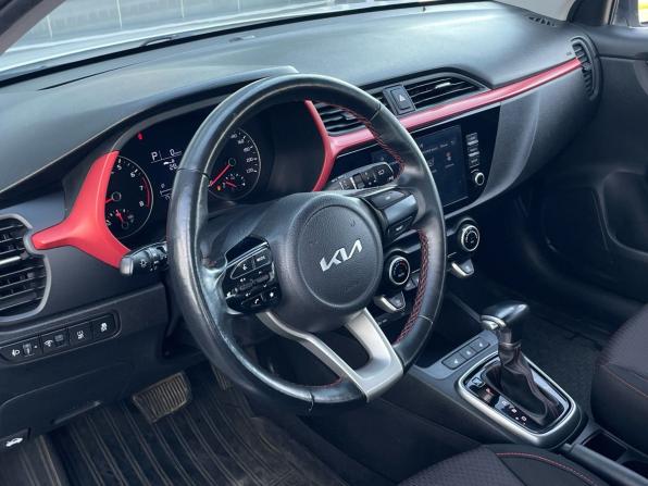 Kia Rio IV Рестайлинг с пробегом 2021 года, цена 1 750 000 рублей, 94000 км, хэтчбек, Автокод Объявления