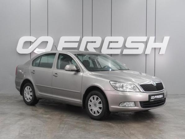 Skoda Octavia II (A5) Рестайлинг с пробегом 2011 года, цена 984 000 рублей, 142630 км, лифтбек, Автокод Объявления