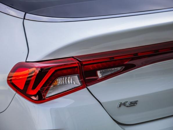 Kia K5 III с пробегом 2021 года, цена 2 848 000 рублей, 56054 км, седан, Автокод Объявления