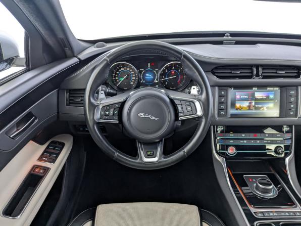 Jaguar XF II с пробегом 2016 года, цена 2 482 500 рублей, 84091 км, седан, Автокод Объявления