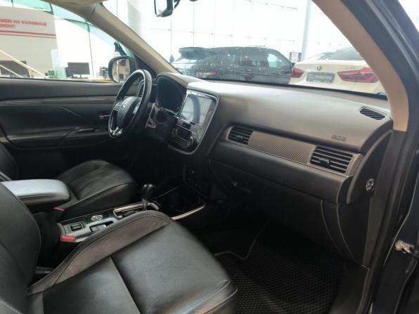 Mitsubishi Outlander III Рестайлинг 3 с пробегом 2019 года, цена 2 590 000 рублей, 72170 км, внедорожник, Автокод Объявления