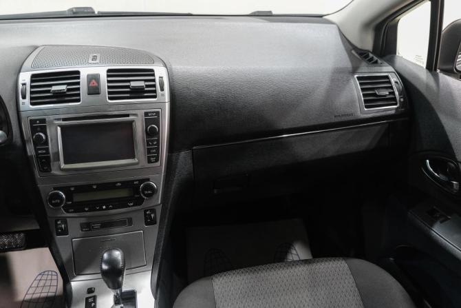 Toyota Avensis III Рестайлинг с пробегом 2012 года, цена 1 529 000 рублей, 165500 км, седан, Автокод Объявления