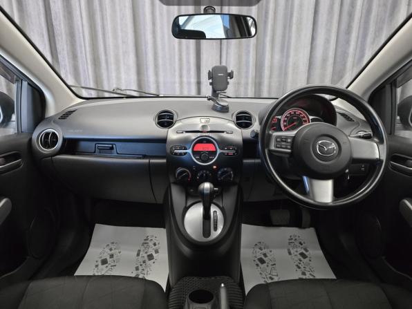 Mazda Demio III (DE) с пробегом 2013 года, цена 755 000 рублей, 111600 км, хэтчбек, Автокод Объявления