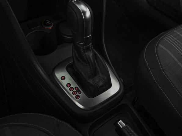 Volkswagen Polo V Рестайлинг с пробегом 2017 года, цена 1 368 000 рублей, 138657 км, седан, Автокод Объявления