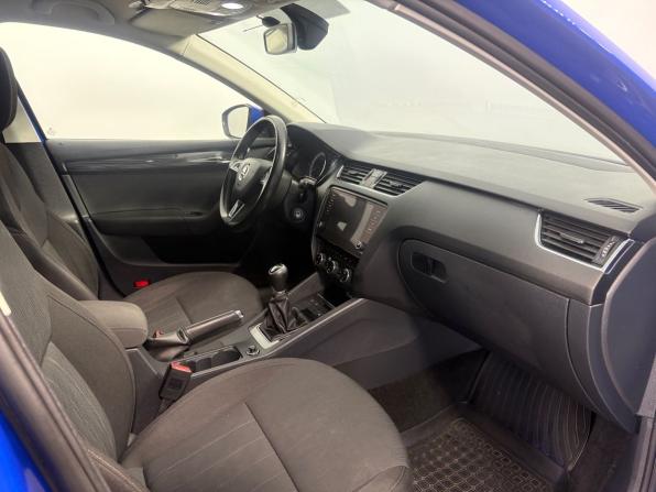 Skoda Octavia III (A7) Рестайлинг с пробегом 2018 года, цена 1 449 000 рублей, 236792 км, универсал, Автокод Объявления