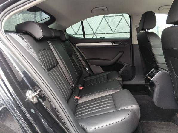 Skoda Superb III с пробегом 2018 года, цена 1 999 000 рублей, 221290 км, лифтбек, Автокод Объявления
