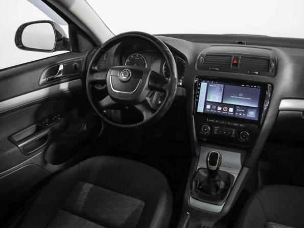 Skoda Octavia II (A5) Рестайлинг с пробегом 2012 года, цена 699 000 рублей, 211425 км, лифтбек, Автокод Объявления