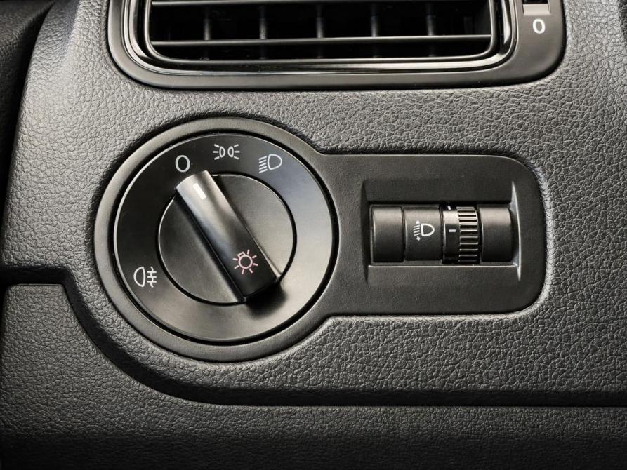 Volkswagen Polo V Рестайлинг Пермь  - изображение 14