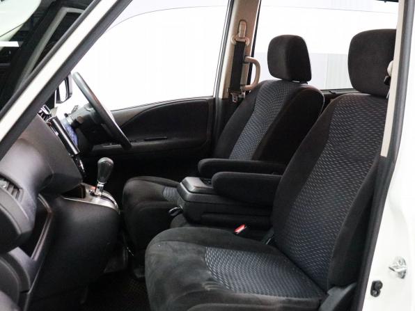 Nissan Serena V (C27) с пробегом 2016 года, цена 1 569 000 рублей, 134344 км, минивэн, Автокод Объявления