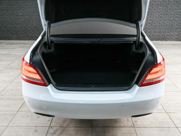 Hyundai Equus II Рестайлинг с пробегом 2015 года, цена 1 690 000 рублей, 198437 км, седан, Автокод Объявления