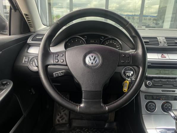 Volkswagen Passat B6 с пробегом 2009 года, цена 649 000 рублей, 245535 км, седан, Автокод Объявления