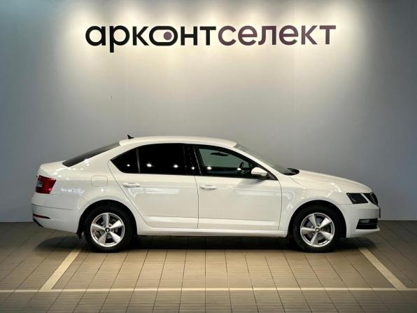 Skoda Octavia III (A7) Рестайлинг с пробегом 2017 года, цена 1 657 000 рублей, 169778 км, лифтбек, Автокод Объявления