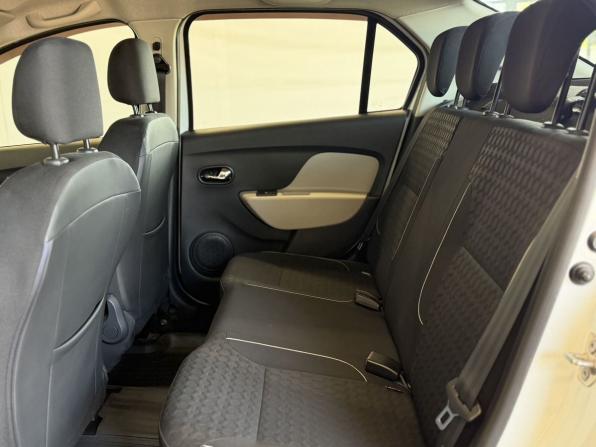 Renault Logan II с пробегом 2014 года, цена 650 000 рублей, 171140 км, седан, Автокод Объявления