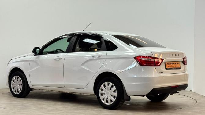Lada (ВАЗ) Vesta I с пробегом 2018 года, цена 899 000 рублей, 120154 км, седан, Автокод Объявления