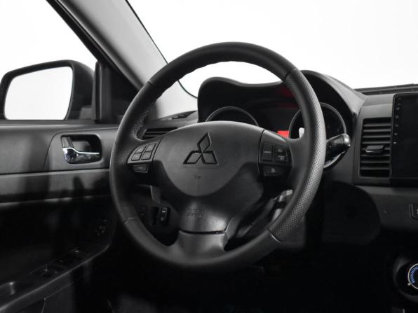 Mitsubishi Lancer X с пробегом 2010 года, цена 685 000 рублей, 99457 км, хэтчбек, Автокод Объявления