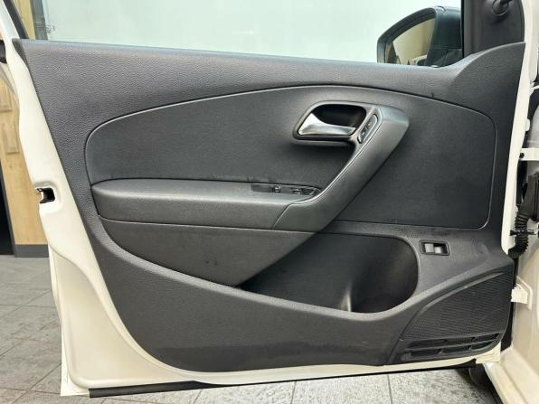 Volkswagen Polo V с пробегом 2013 года, цена 697 000 рублей, 109175 км, седан, Автокод Объявления