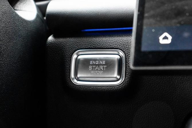 Новый Omoda C7 2025 года, цена 3 298 900 рублей, внедорожник, Автокод Объявления