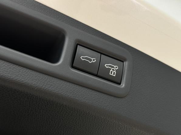 Lexus RX V с пробегом 2023 года, цена 8 930 000 рублей, 3355 км, внедорожник, Автокод Объявления