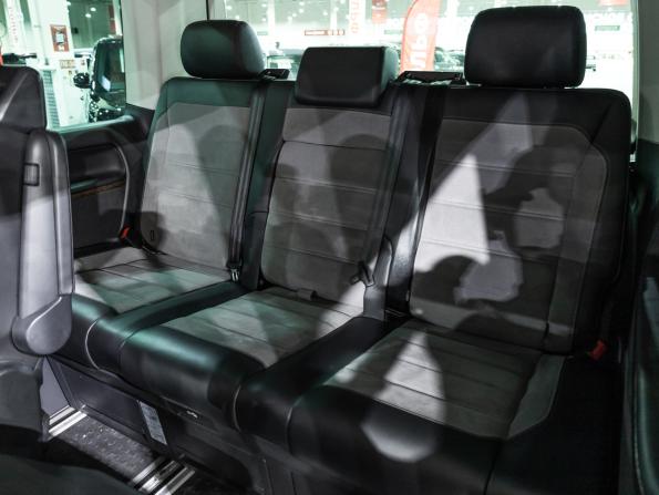 Volkswagen Multivan T6 Рестайлинг с пробегом 2020 года, цена 6 130 000 рублей, 90800 км, минивэн, Автокод Объявления