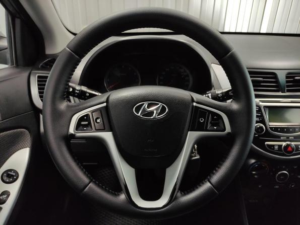Hyundai Solaris I с пробегом 2012 года, цена 670 000 рублей, 180000 км, хэтчбек, Автокод Объявления