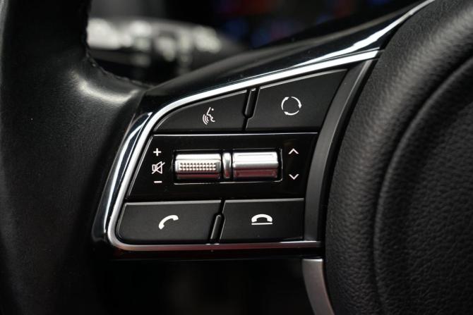 Kia Sportage IV Рестайлинг с пробегом 2020 года, цена 2 570 000 рублей, 116000 км, внедорожник, Автокод Объявления