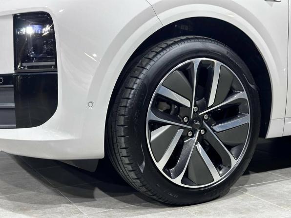 Новый Li Auto (Lixiang) L6 2025 года, цена 8 790 000 рублей, внедорожник, Автокод Объявления