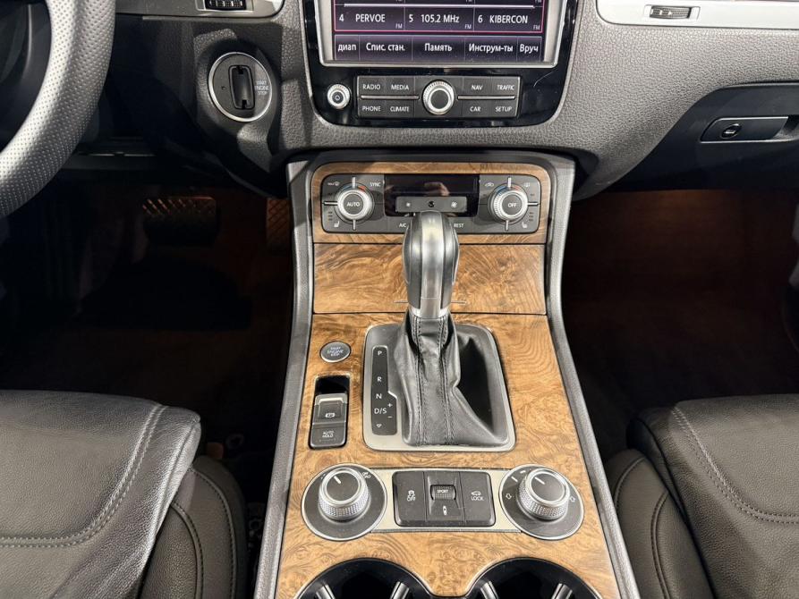 Volkswagen Touareg II Рестайлинг Москва  - изображение 11