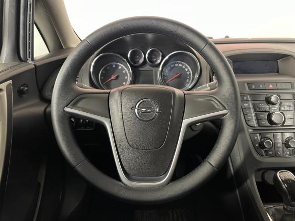 Opel Astra J с пробегом 2011 года, цена 749 000 рублей, 148135 км, хэтчбек, Автокод Объявления