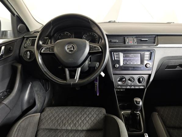 Skoda Rapid I с пробегом 2015 года, цена 697 000 рублей, 195492 км, лифтбек, Автокод Объявления
