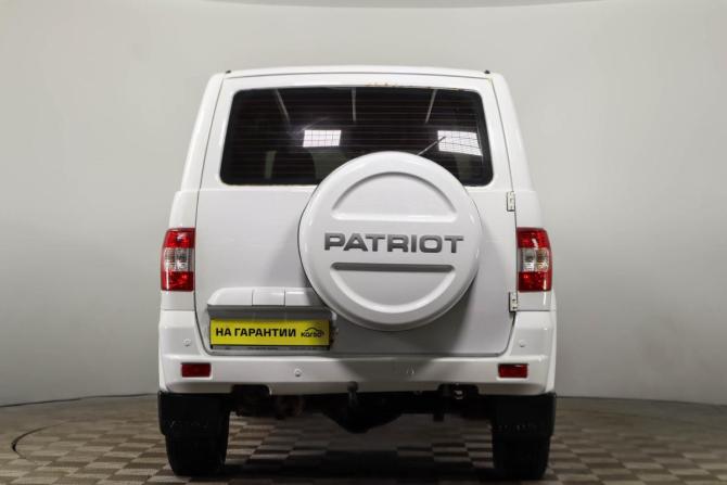 УАЗ Patriot I Рестайлинг 3 с пробегом 2016 года, цена 899 000 рублей, 46000 км, внедорожник, Автокод Объявления