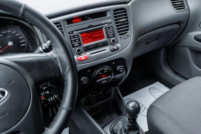 Kia Rio II Рестайлинг с пробегом 2010 года, цена 417 000 рублей, 211600 км, хэтчбек, Автокод Объявления