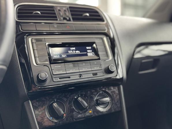 Volkswagen Polo V Рестайлинг с пробегом 2019 года, цена 1 259 000 рублей, 110010 км, седан, Автокод Объявления
