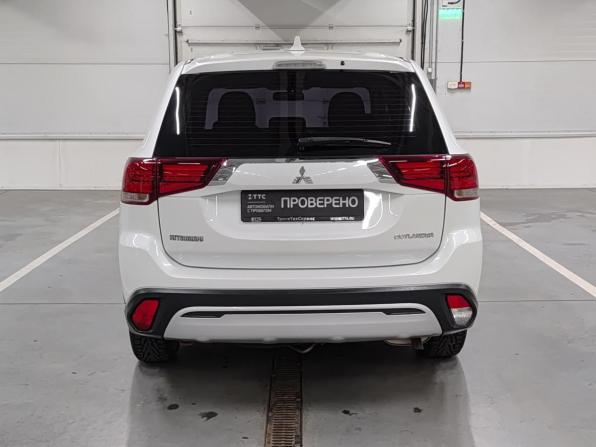 Mitsubishi Outlander III Рестайлинг 3 с пробегом 2018 года, цена 1 649 000 рублей, 195001 км, внедорожник, Автокод Объявления
