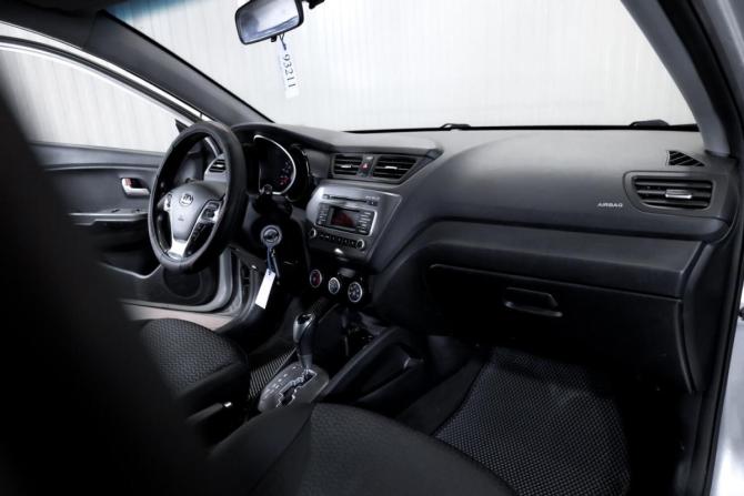 Kia Rio III Рестайлинг с пробегом 2017 года, цена 909 000 рублей, 95897 км, хэтчбек, Автокод Объявления