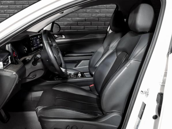 Kia K5 III с пробегом 2022 года, цена 2 750 000 рублей, 62013 км, седан, Автокод Объявления