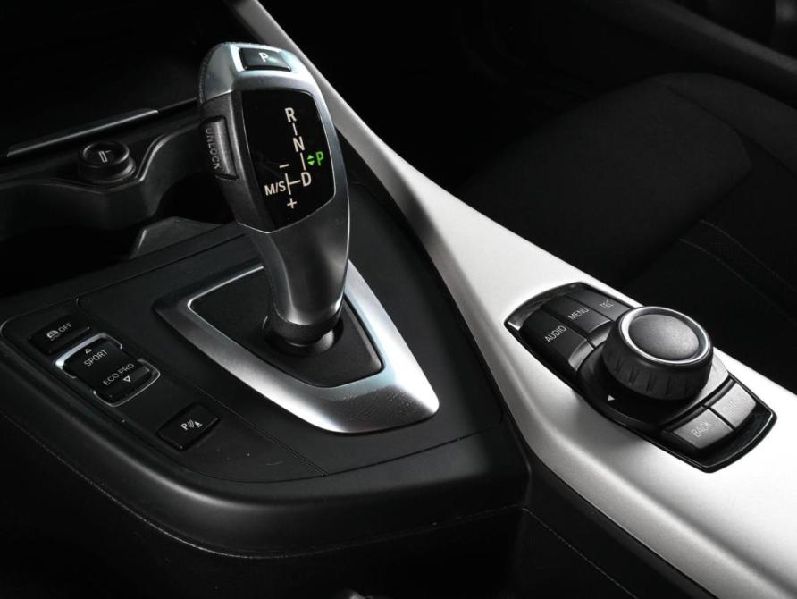 BMW 1 серии II (F20/F21) Рестайлинг 2 Ростов-на-Дону  - изображение 15