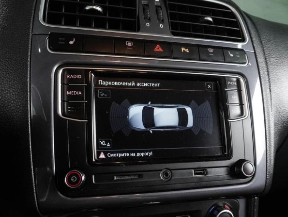 Volkswagen Polo V Рестайлинг с пробегом 2019 года, цена 1 299 000 рублей, 78182 км, седан, Автокод Объявления