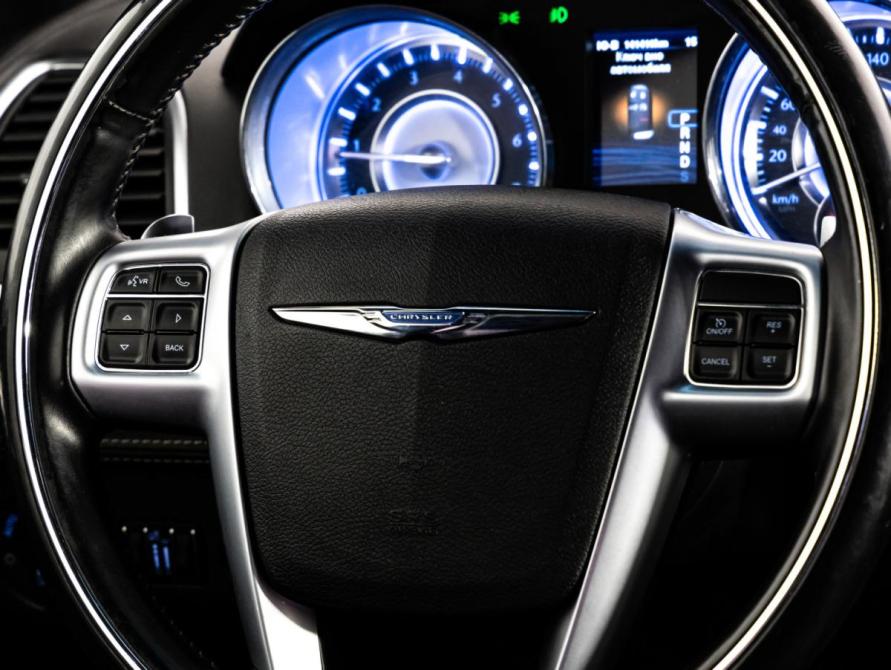 Chrysler 300C II Санкт-Петербург  - изображение 14