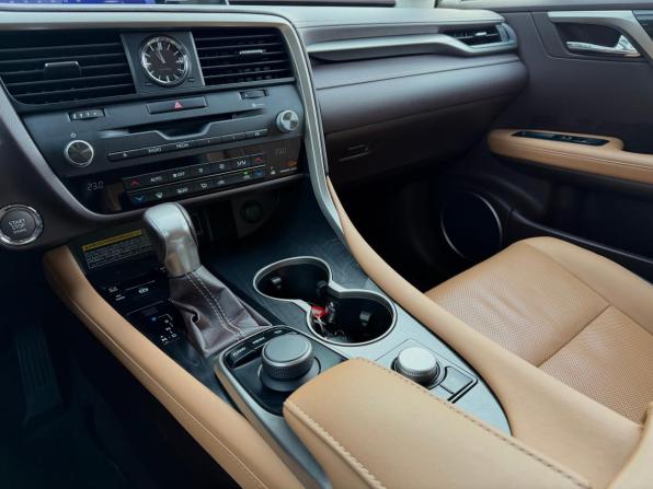 Новый Lexus RX IV 2017 года, цена 4 830 000 рублей, внедорожник, Автокод Объявления
