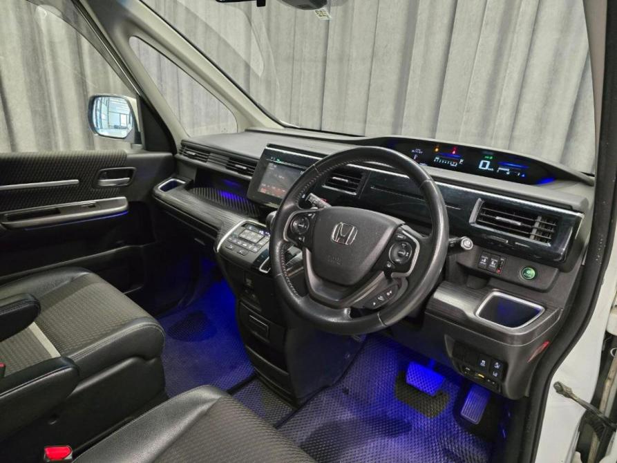 Honda Stepwgn V Красноярск  - изображение 9