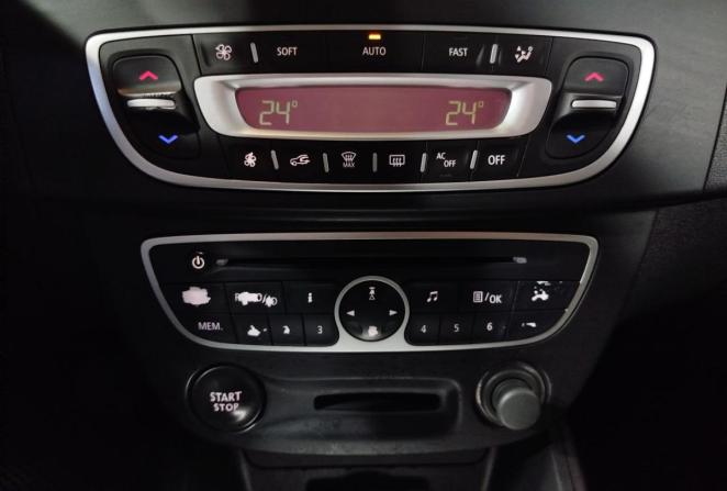 Renault Fluence I с пробегом 2012 года, цена 750 000 рублей, 172376 км, седан, Автокод Объявления