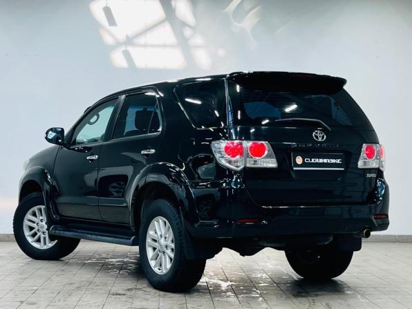 Toyota Fortuner I Рестайлинг 2 с пробегом 2013 года, цена 2 735 000 рублей, 182668 км, внедорожник, Автокод Объявления