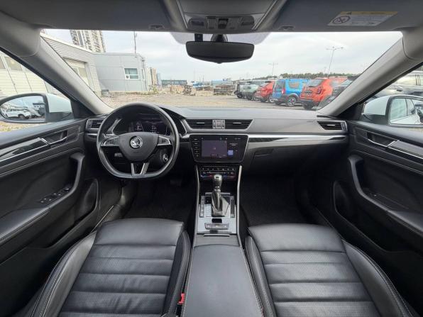 Skoda Superb III Рестайлинг с пробегом 2023 года, цена 2 945 000 рублей, 85600 км, лифтбек, Автокод Объявления
