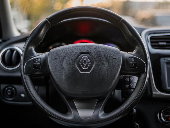 Renault Sandero II с пробегом 2016 года, цена 905 000 рублей, 129529 км, хэтчбек, Автокод Объявления