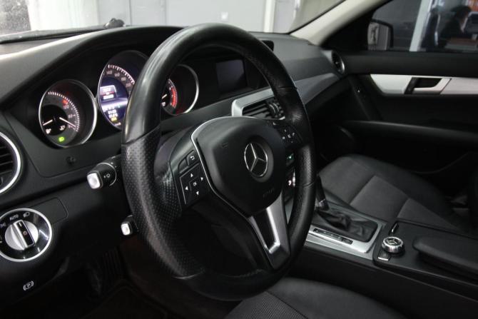 Mercedes-Benz C-Класс III (W204) Рестайлинг с пробегом 2012 года, цена 1 600 000 рублей, 226653 км, седан, Автокод Объявления