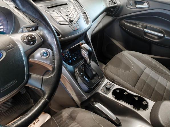 Ford Kuga II с пробегом 2016 года, цена 1 442 000 рублей, 134359 км, внедорожник, Автокод Объявления