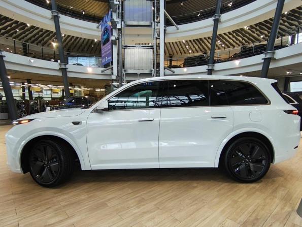 Новый Li Auto (Lixiang) L9 I Рестайлинг 2025 года, цена 11 990 000 рублей, внедорожник, Автокод Объявления