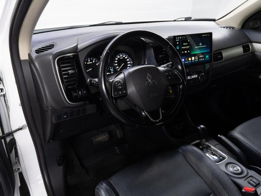 Mitsubishi Outlander III Рестайлинг 2 Тюмень  - изображение 10